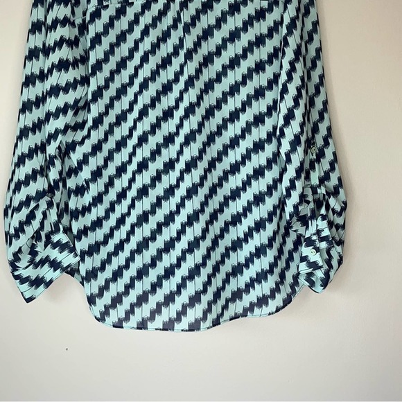 40% OFF a.n.a Blue Patterned Long Sleeve Blouse Size Large - Picture 9 of 12